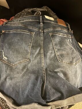 Judy Blue woman’s Distressed Dark Wash Relaxed Jean Shorts